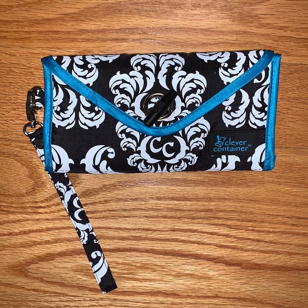 NWOT Patterned Clever Container Wristlet